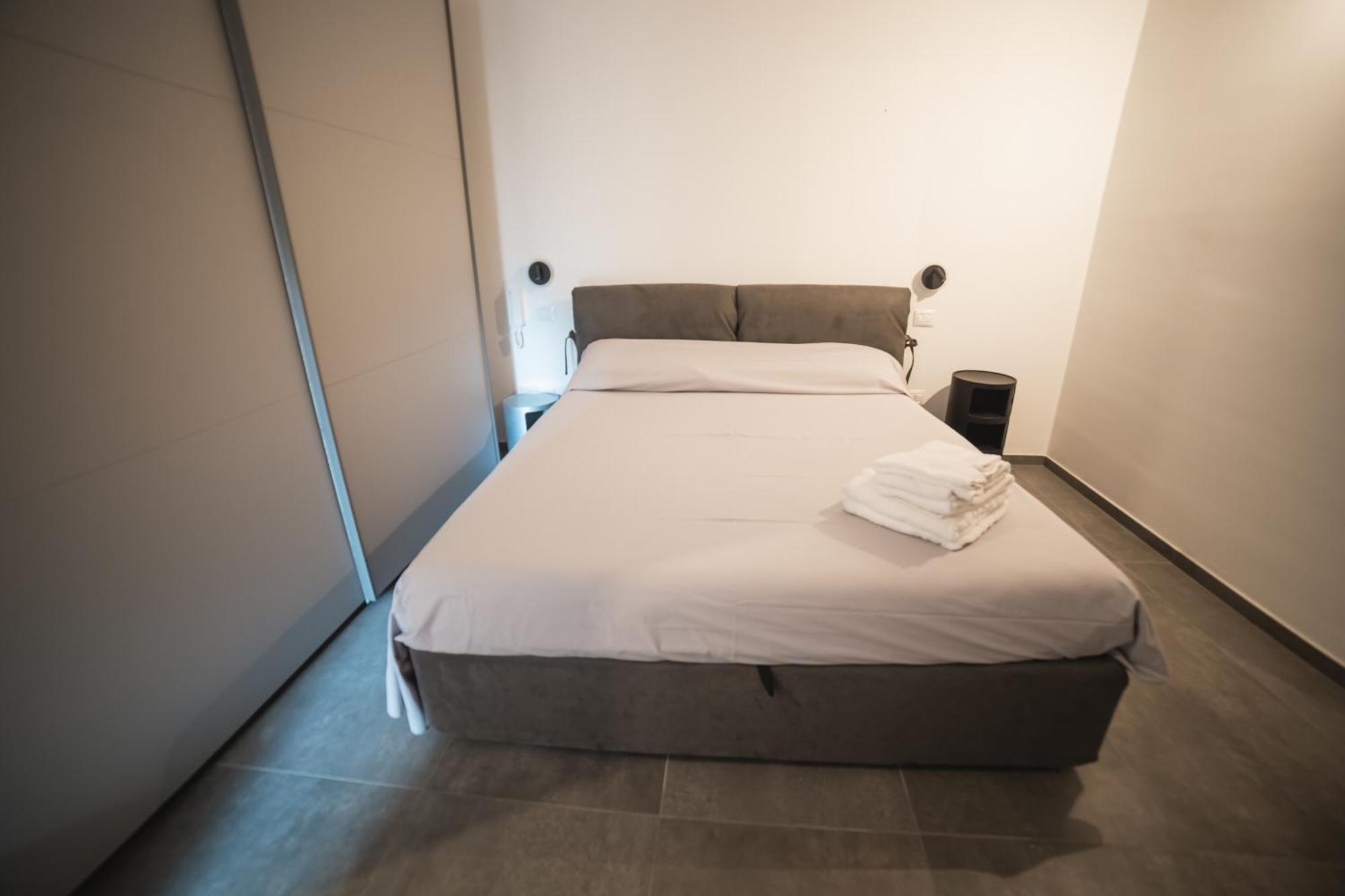 Suite Piazza Mazzini 90 Mq 5 ليتشي المظهر الخارجي الصورة